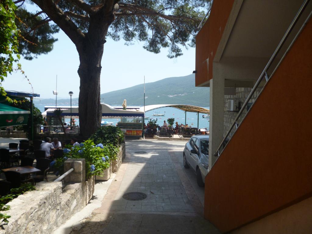 Apartments Svetlana Herceg Novi Buitenkant foto