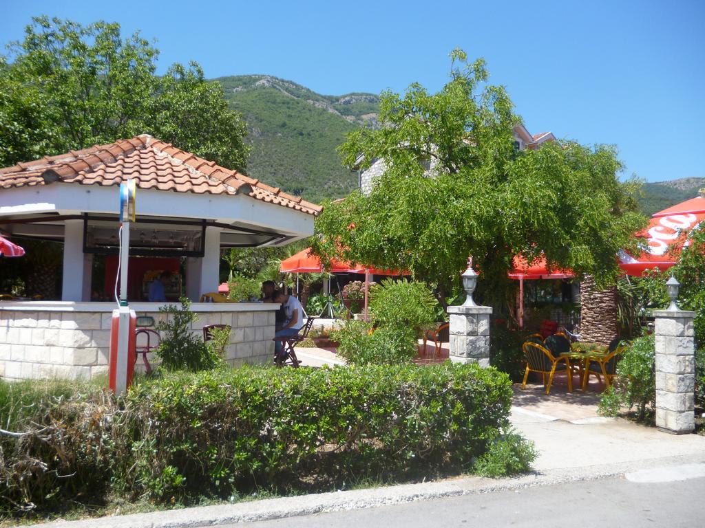 Apartments Svetlana Herceg Novi Buitenkant foto